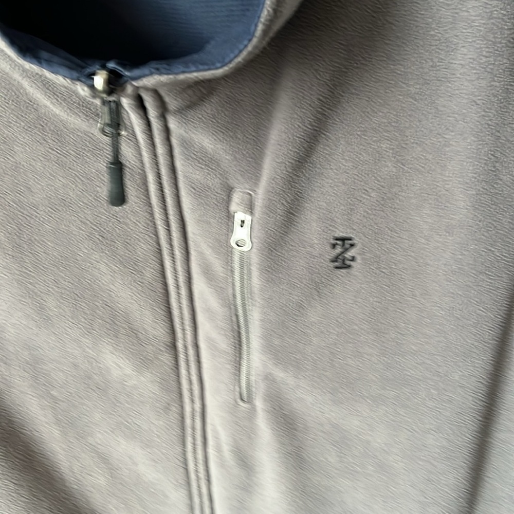 IZOD  Reversible Vest - Picture 6 of 11